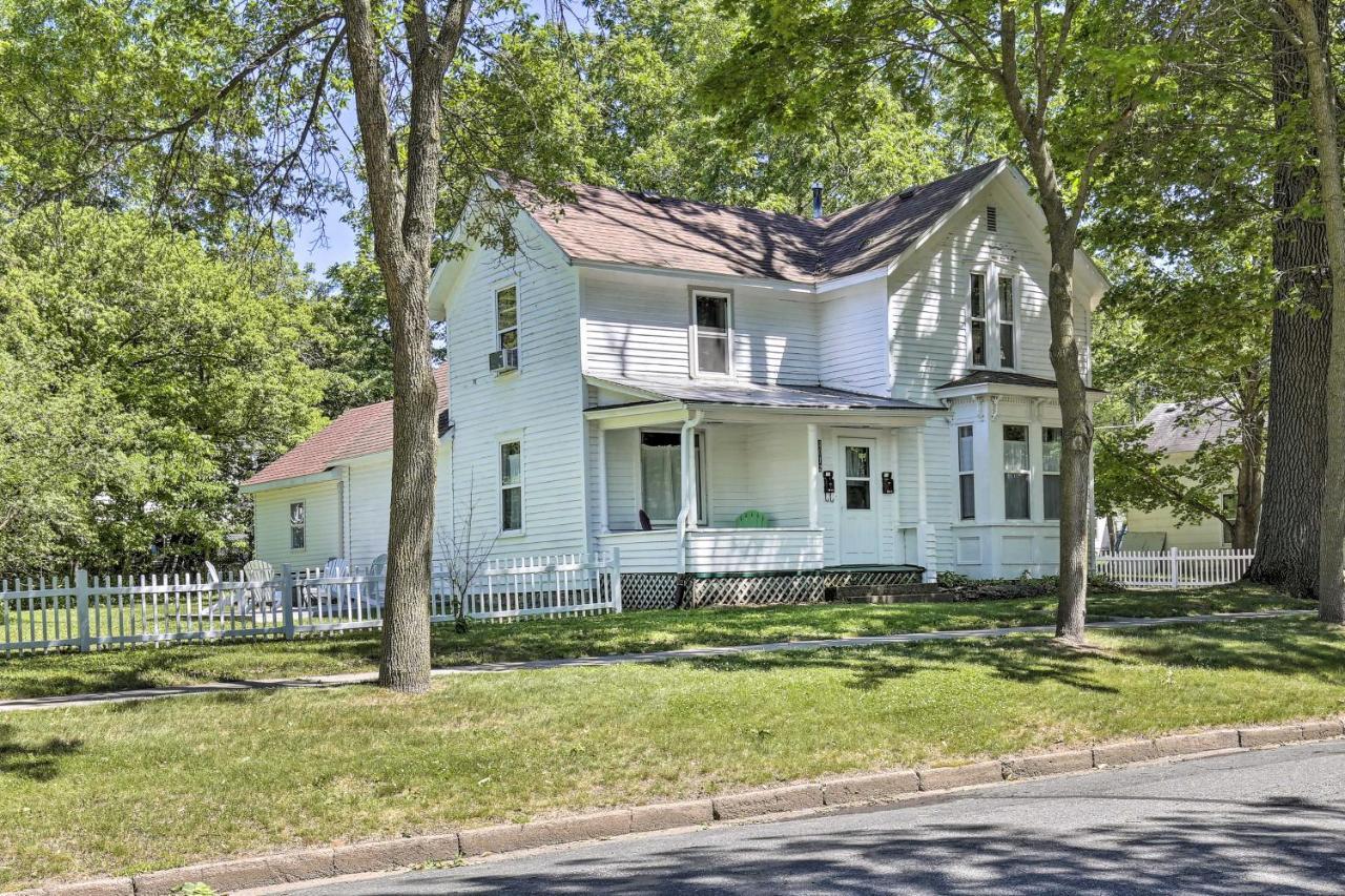 Family-Friendly Menomonie Retreat Walk To Town! Διαμέρισμα Εξωτερικό φωτογραφία